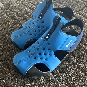 Nike Kids Black and Blue Sandals